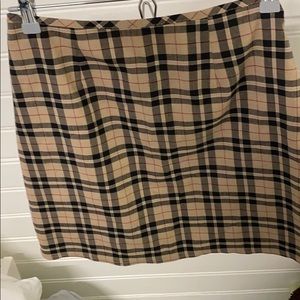 Burberry print skirt